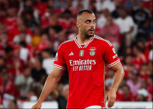 Arthur Cabral, atacante do Benfica, durante partida 