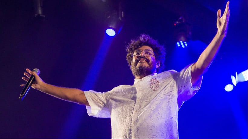 Com a turnê que celebra seus 50 anos de idade, o músico Criolo faz show em Fortaleza no Iguatemi Hall (Foto: Samuel Setubal) 