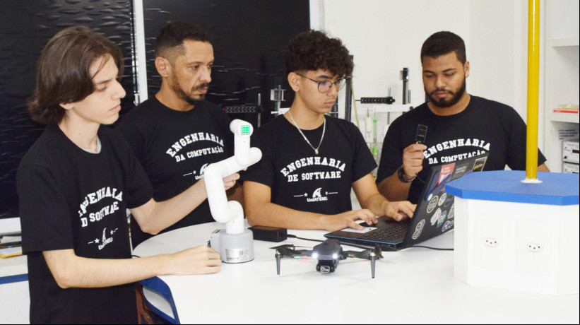 Os cursos de Engenharia de Software e Engenharia da ComputaÃ§Ã£o sÃ£o ofertados nas modalidades presencial e EaD  