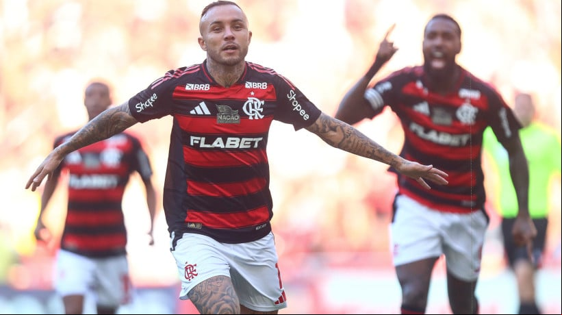 O Flamengo desembarcou nos Estados Unidos na manhã desta quinta-feira, 12 