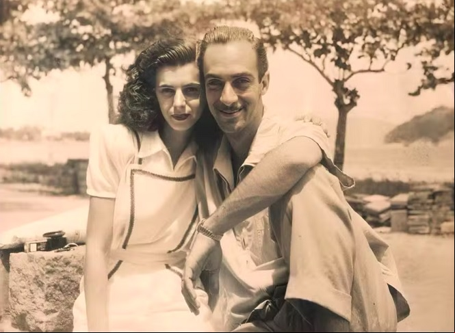 Janete foi casada com o também autor Alfredo Dias Gomes, com quem teve quatro filhos.