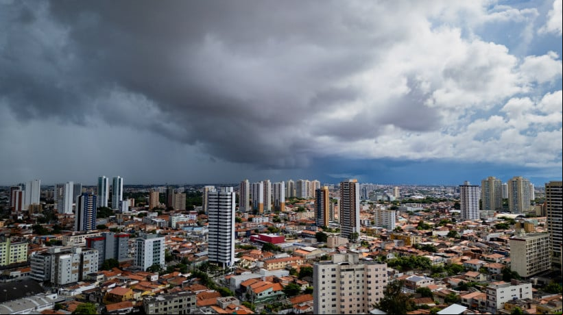 Imagem de apoio ilustrativo: chove em mais de 35 municípios do Ceará das 7 horas dessa segunda-feira, 9, às 7 horas desta terça-feira, 10, segundo a Fundação Cearense de Meteorologia e Recursos Hídricos (Funceme) 