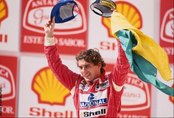 Ayrton Senna, ídolo no Brasil e no exterior, teria feito 65 anos no dia 21 de março de 2025. Ele morreu precocemente aos 34  anos em 1/5/1994. 