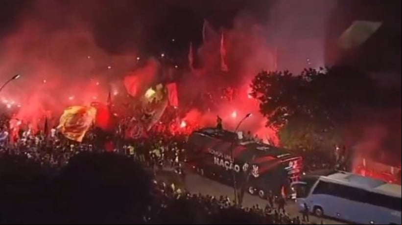 Rubro-Negro foi abraçado no caminho do Ninho do Urubu ao Aeroporto do Galeão 