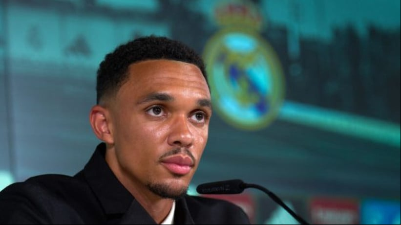 Jogador utilizará seu nome de batistmo 'Trent' e a camisa 12 do clube merengue, que foi durante longos anos do brasileiro Marcelo 